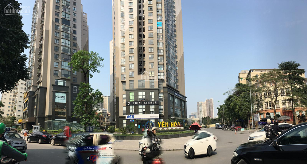 Khu đô thị Yên Hòa được xây dựng từ năm 2000 và hoàn thành năm 2015 trên quỹ đất hơn 39 ha