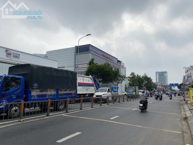 Bán Nhà Mặt Tiền 1T2L Sân Thượng Sát Vincom Plazz, Phan Văn Trị, Gò Vấp. 75M2/17.5 Tỷ.