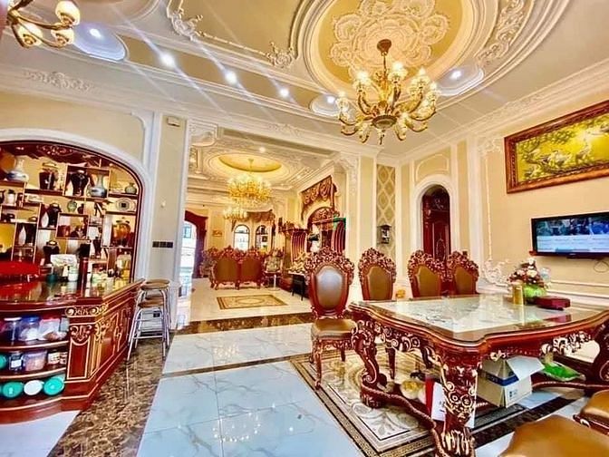 Chú Tám Đi Mỹ Bán Biệt Thự Đẳng Cấp Cmt8 Theo Kiểu Lâu Đài Cao Cấp