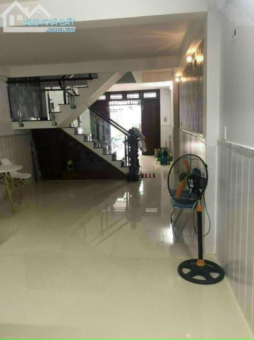 Nhà Bán Lạc Long Quân P8 Tân Bình, Hẻm Thông,56 M2, 2Pn, Giá Rẻ 5,2 Tỷ