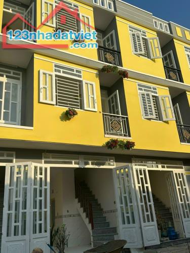 Bán Nhà Mới 2 Lầu Giá 490Tr, Shr, Mỹ Hạnh Bắc.