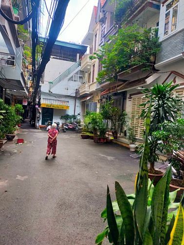 Chính Chủ Bán Nhà Ngõ 108 Nghi Tàm,63M2X4T,Ngõ Thông Rộng, Giá 6 Tỷ 5.