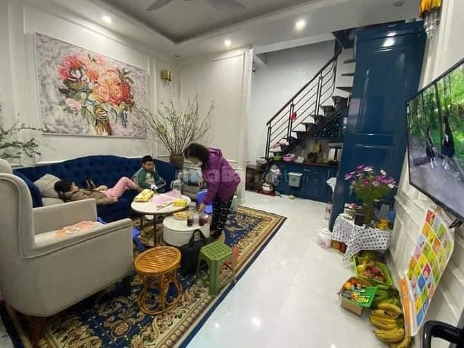 Nhà Đẹp Ở Ngay Nguyễn Lương Bằng , Đống Đa 25M, 4 Tầng, Giá 3.05 Tỷ