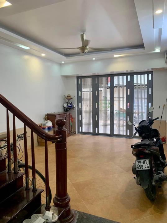Bán Nhà Phố Hoàng Đạo Thành, Thanh Xuân - Giá Vô Cùng Hợp Lý - Mặt Ngõ Ô Tô Có Vỉa Hè