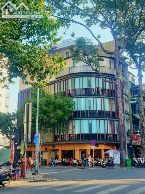 Bán Gấp Nhà 2 Mặt Tiền Nguyễn Thái Bình Và Phó Đức Chính. Quận 1