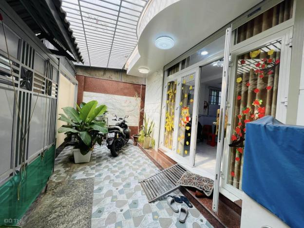 Bán Nhà Phan Đăng Lưu 81M2, Ngang 8M, 4 Tầng Btct, Sát Mặt Tiền Đường, Giáp Quận 1 Chỉ Nhỉnh 10 Tỷ.
