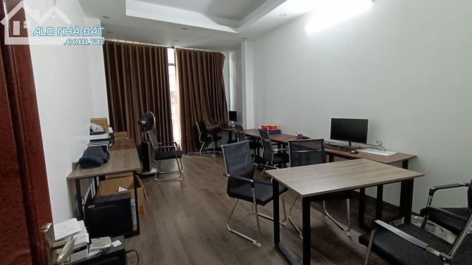 3682837 ảnh đại diện 1