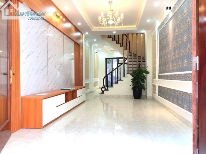 3682841 ảnh đại diện 1