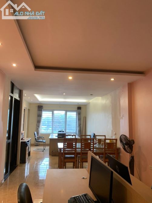 3682842 ảnh đại diện 1