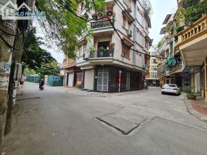 3682840 ảnh đại diện 1