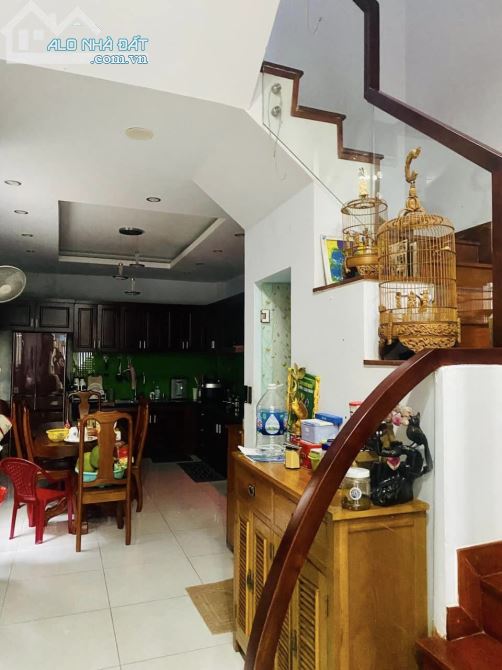 3690483 ảnh đại diện 2