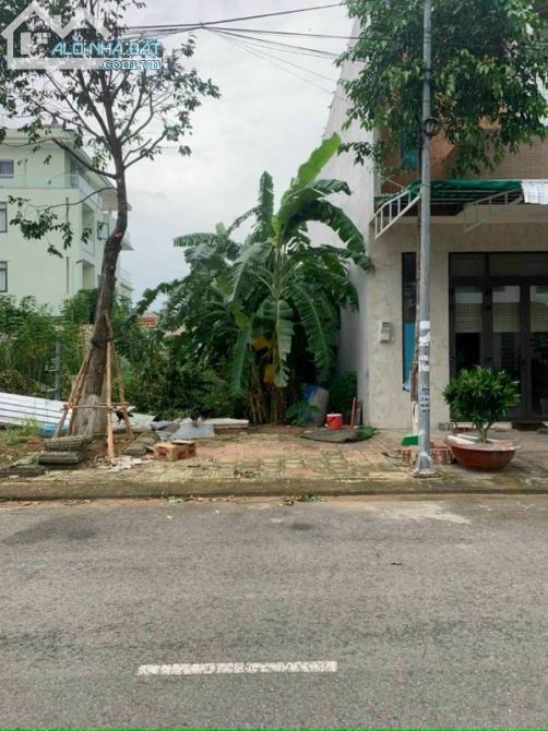 3708973 ảnh đại diện 1