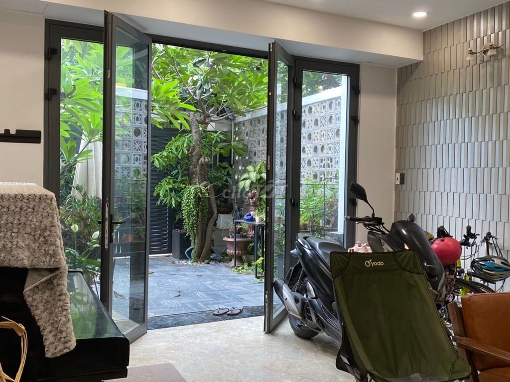 3716363 ảnh đại diện 2