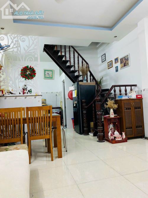 3762316 ảnh đại diện 1