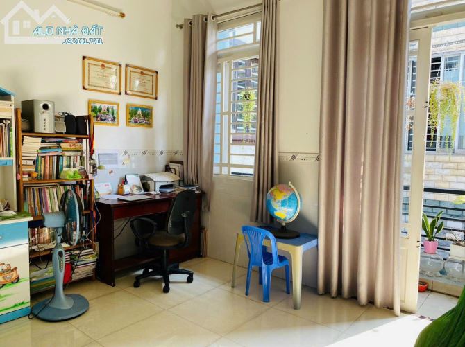 3762316 ảnh đại diện 1