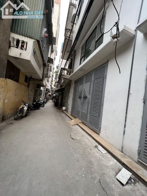 Siêu Rộng Rãi - Khâm Thiên - 95M2 5T Mt3.5 7.8 Tỷ - Trung Tâm Đống Đa Sổ Đỏ Chính Chủ.