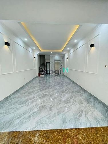 Bán Nhà Cù Chính Lan , Dt40M2 , 6T , Giá Nhỉnh 8 Tỷ , Thang Máy, Gara