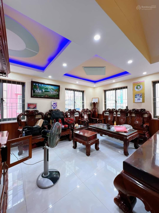 Bán Nhà Nội Thất Gỗ Q.4 Siêu Đẹp - Hẻm Tôn Thất Thuyết Xe Hơi Đỗ Cửa - Nhà 5 Tầng - 40M2 Giá 9 Tỷ