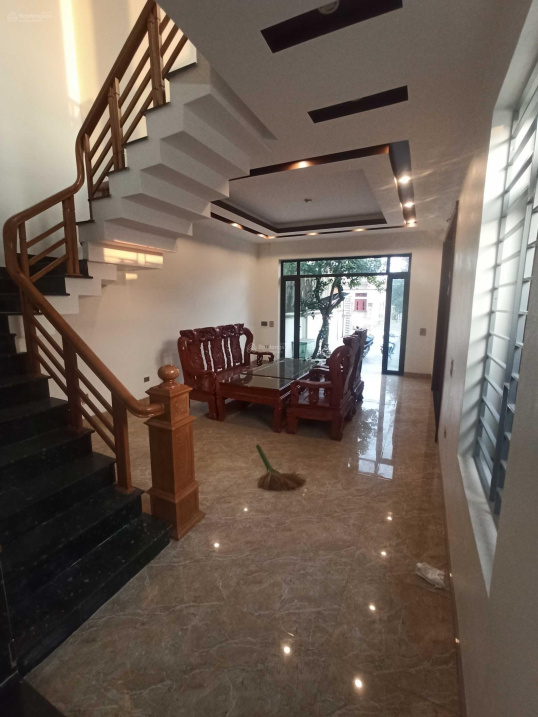 Bán Đất 240M2 Tặng Nhà 200M2 Ở Ngõ 703B Đường An Dương Vương