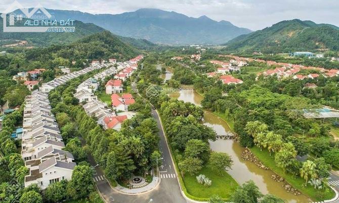 Bán Biệt Thự Song Lập Xanh Villas - Thạch Thất - Hà Nội - Diện Tích 300M2.