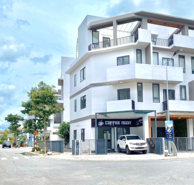 Nhà Cực Đẹp Như Hình 187M2 Đã Hoàn Công Ra Sổ - Ngộp Bank Nên Bán Gấp