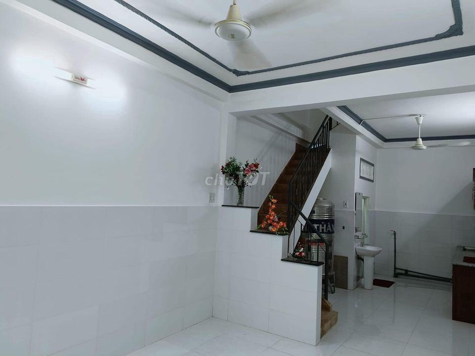 Cần Bán Gấp Đ.tôn Thất Thuyết, P3, Quận 4, Hcm . Giá 1 Tỷ 560 , 50M2