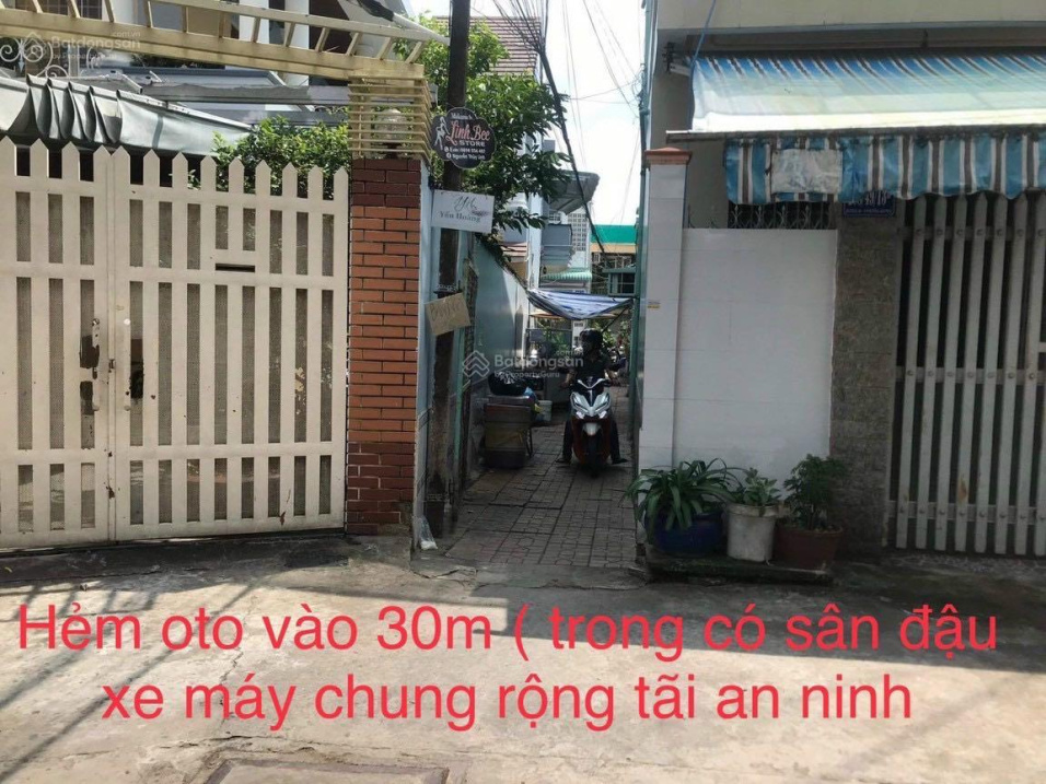 Cần Bán Nhà Ngay Hẻm Nguyễn Việt Hồng
