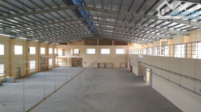 Cho Thuê Kho Xưởng Tiêu Chuẩn 3800M2 Mặt Tiền Đường Đặng Thúc Vịnh, Hóc Môn.