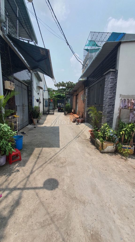 Bán Đất 4X20M, Hẻm Xe Tải, Đường Phan Văn Hớn, Giáp Bà Điểm