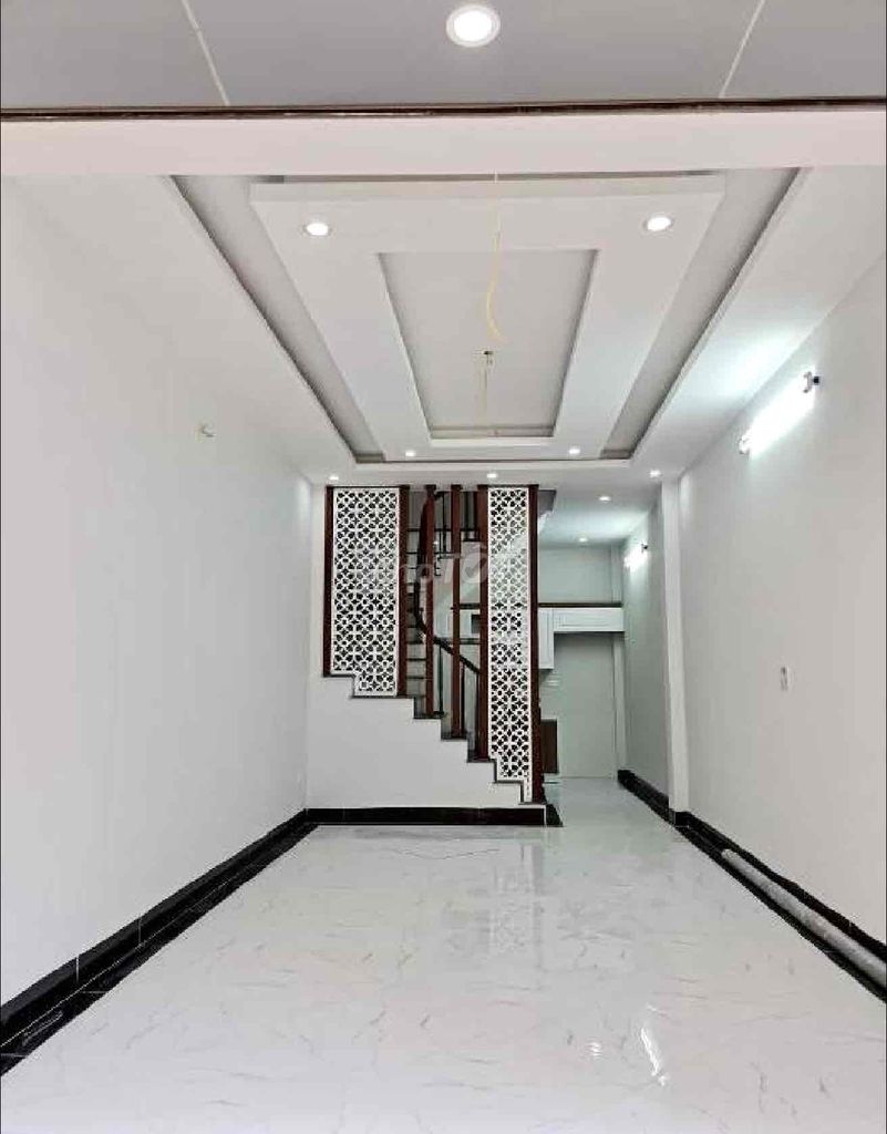 Bán Nhà Tân Mai -Nguyễn Chính -Ngõ Rộng -Kinh Doanh 40M² 5 Tầng 5,2Tỷ