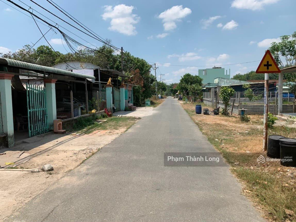 Cần Bán Gắp Lô Đất Mt Khu Phố 3 Tp Biên Hòa Cách Đhcn Tỉnh Đồng Nai Dt 120M2 Shr