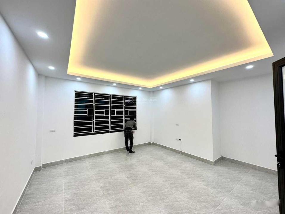 Sở Hữu Nhà Riêng 5 Tầng, 38 M2 Tại Đường Lĩnh Nam - Lĩnh Nam - Hoàng Mai - Hà Nội, Giá 3.2 Tỷ