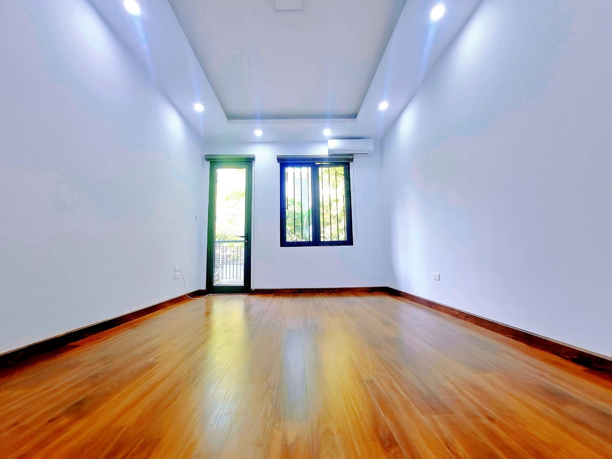 Bán Nhà Phân Lô Nguyễn Thị Định, Q.Cầu Giấy - 2 Thoáng - Vỉa hè - Ô Tô Tránh - 52/55m2 - 5T