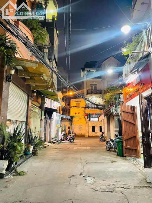 3879220 ảnh đại diện 1