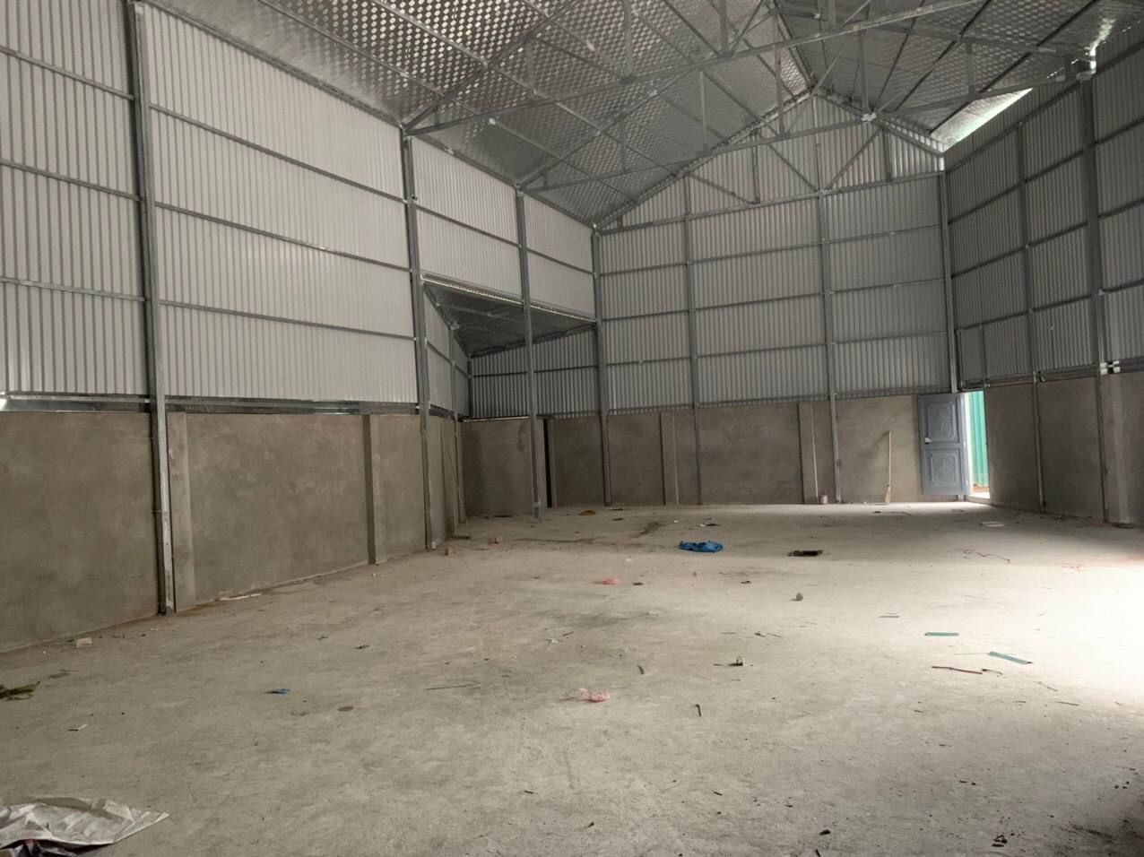 Cho Thuê Xưởng Đường Ngọc Thuỵ , Dt 330, Mt 8M, Rb, Giá 30Tr
