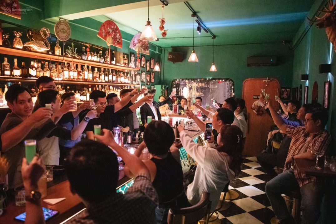 Cần Sang Lại Cocktail Bar Tại Trung Tâm Quận 1 Tp Cm Đang Kinh Doanh Tốt