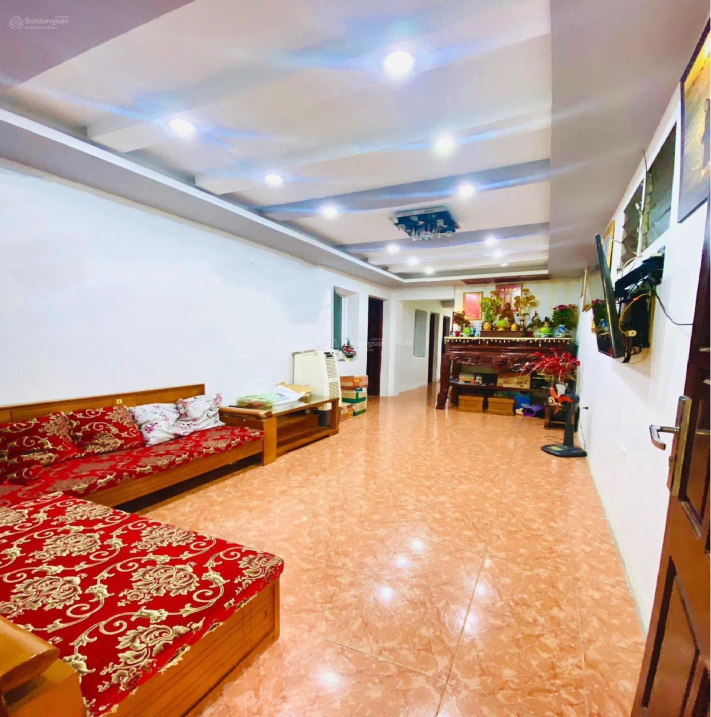 Tập thể Láng Hạ, Ba Đình, ô tô đỗ, 3 ngủ, DT 80m2, giá 2.98 tỷ