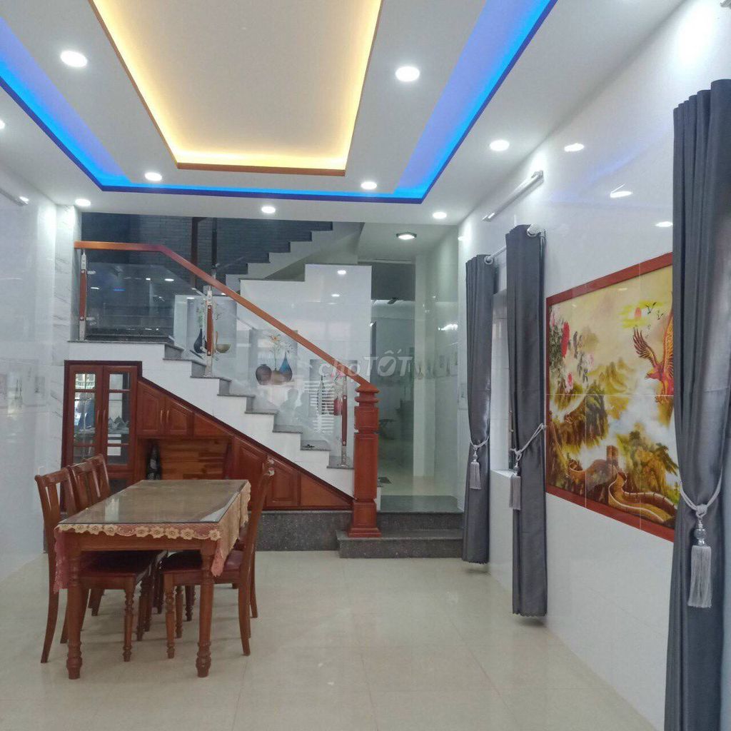 3888249 ảnh đại diện 1