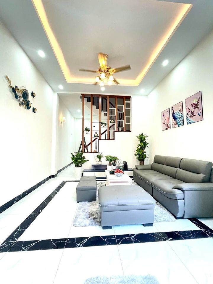 Bán nhà 5 tầng Xã Đàn 40m2 giá 3,8 tỷ , MT 4m ngõ rộng
