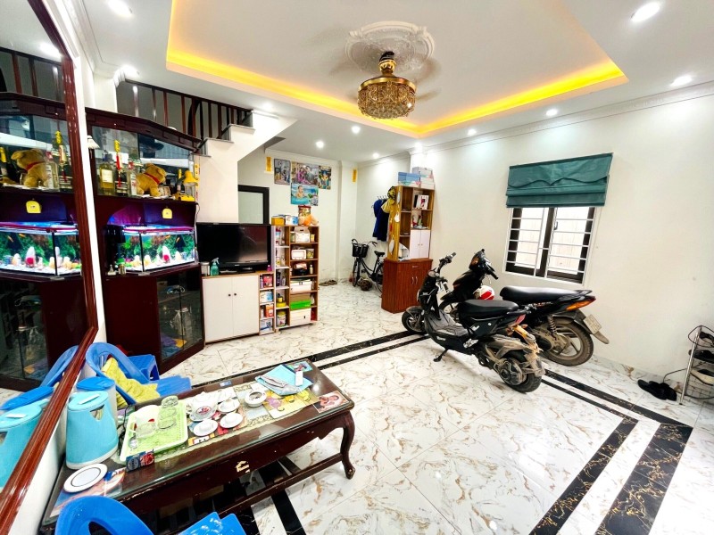 Bán nhà Hồng Mai, mt rộng bề thế, khắp nhà sáng thoáng, DT35m2, giá 3.75 tỷ.