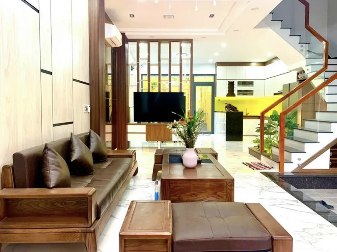 NHÀ HẺM 1 TRỆT 2 LẦU 1TỶ7 DTSD 132m2 68 HOÀNG DIỆU Q4 SHR