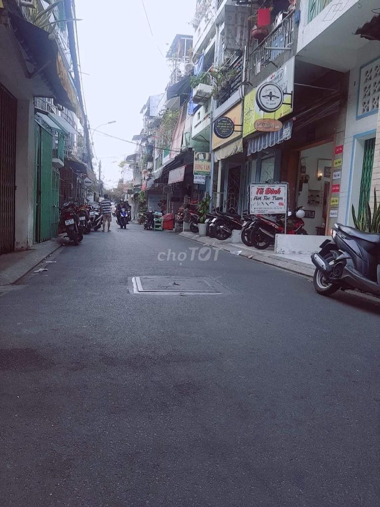 3892749 ảnh đại diện 1