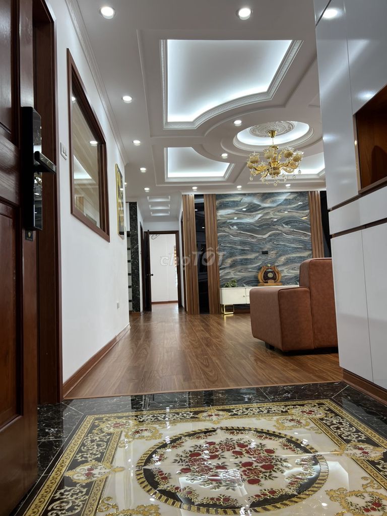 Bán Căn Hộ Mới Đẹp, Full Nội Thất 109M2 3Pn, 2Vs