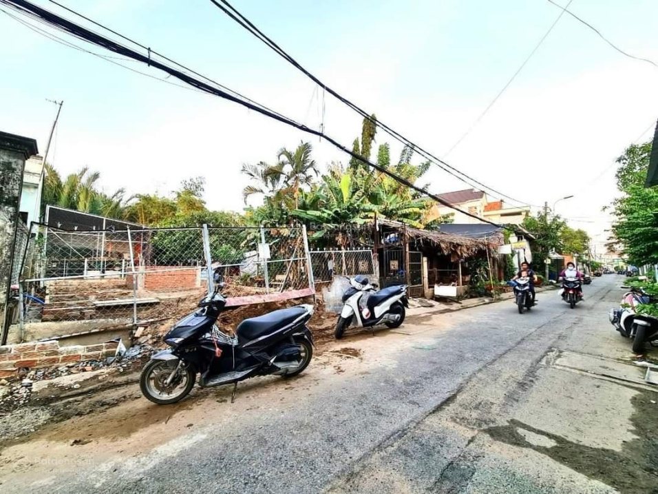 Đất Xây Dựng Ngay Đường 8M, Nhà Bè. 96 M2 Chỉ 2,78 Tỷ