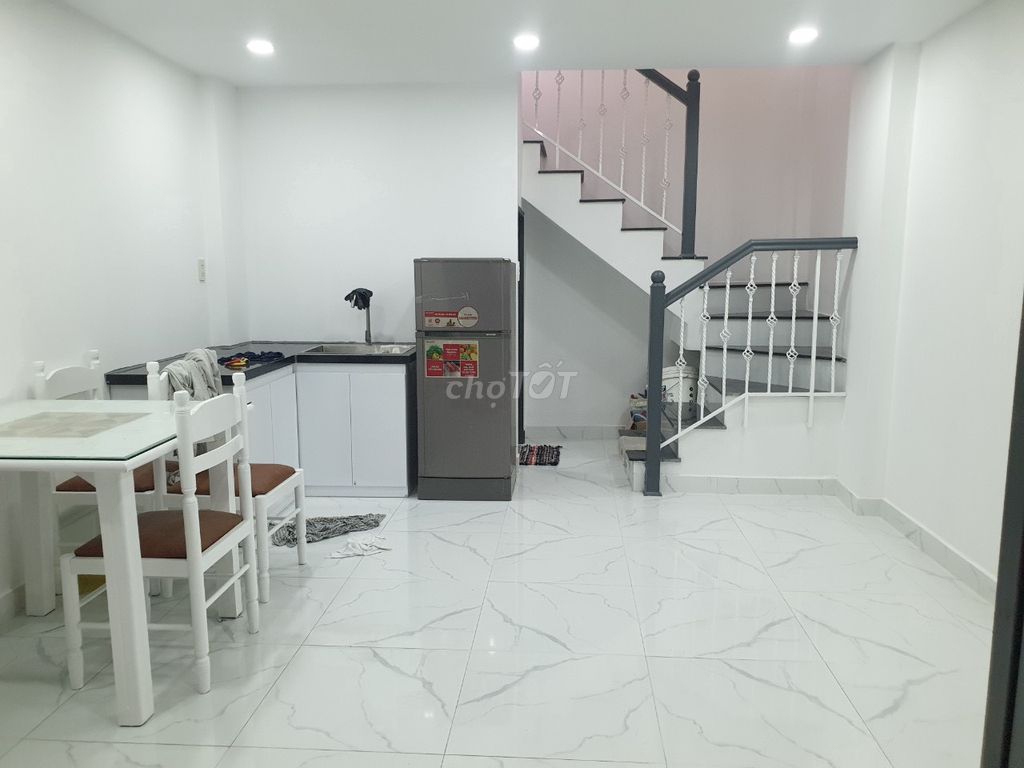 3895895 ảnh đại diện 1