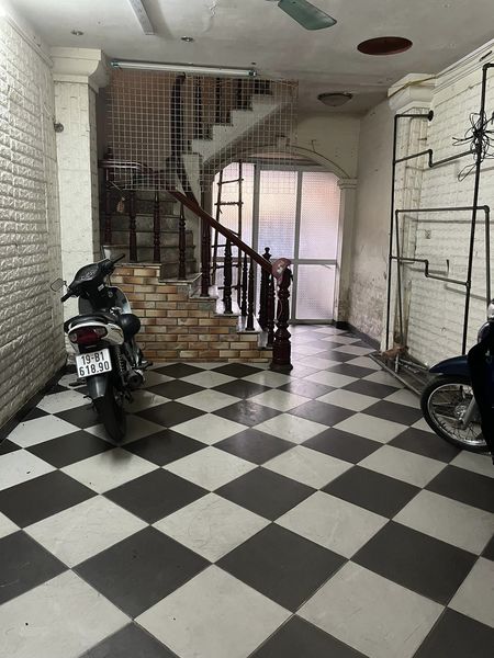 Bán nhà LÊ VĂN HIẾN, ĐỨC THẮNG, BẮC TỪ LIÊM gần HỌC VIỆN TÀI CHÍNH. ĐẠI HỌC MỎ 4 tầng, 46 m giá 4