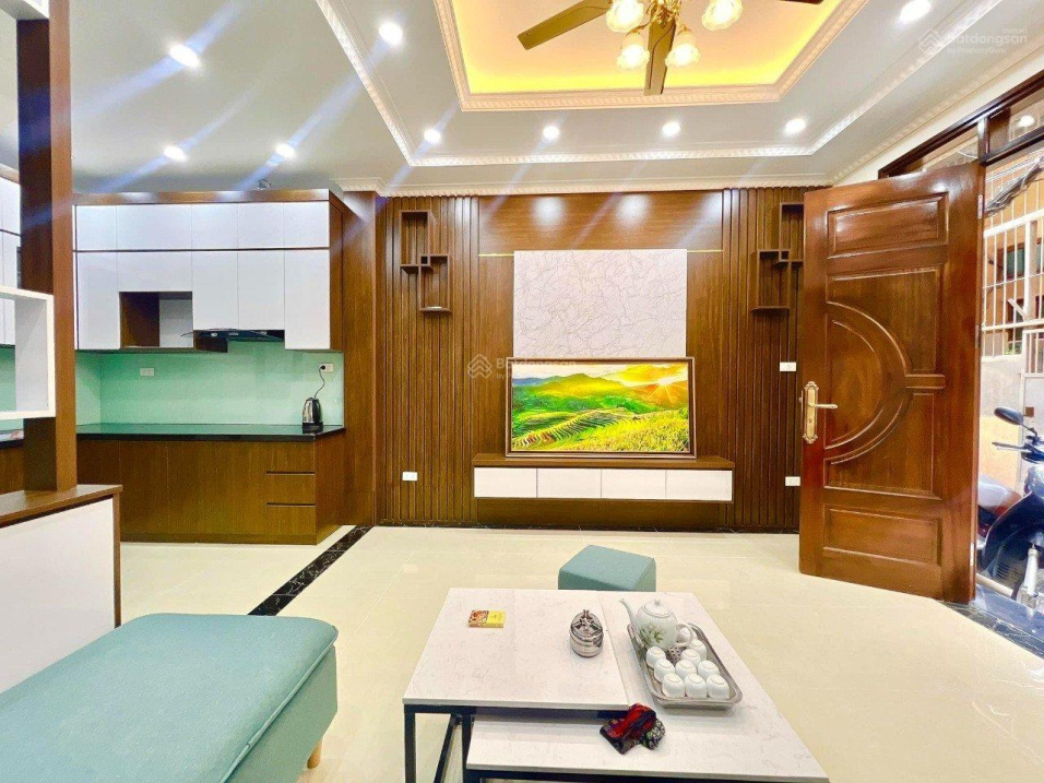 Gần Ql 32 Chỉ Còn 3.35 Tỷ Có Ngay Nhà Mới 5 Tầng X 37M2 Siêu Đẹp Tại Đình Quán, Cầu Diễn