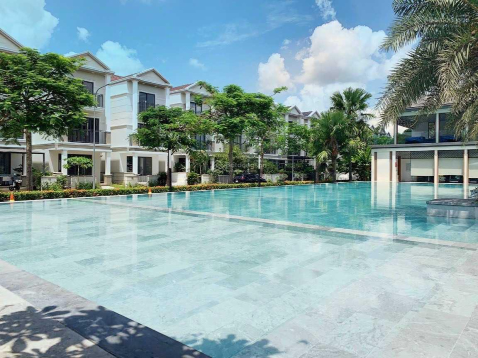 Bán Gấp Biệt Thự Ninesouth Kdc Ven Sông Dt: 7 X 20 (Sổ Hồng) Giá 15 Tỷ 6. Lh: 0909 904 ***