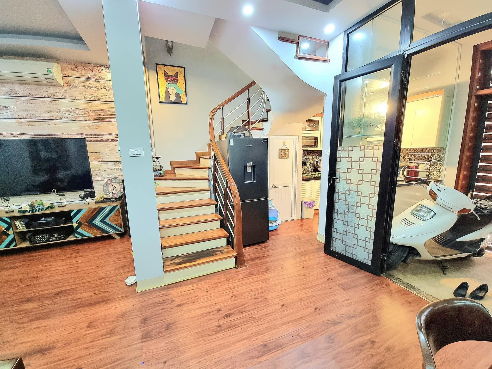 NHÀ ĐẸP LONG LANH - LÔ GÓC 2 MẶT THOÁNG - NGÕ SẠCH SẼ BA GÁC PHÓNG, CÁCH PHỐ 30M tại Đông Tác Đống