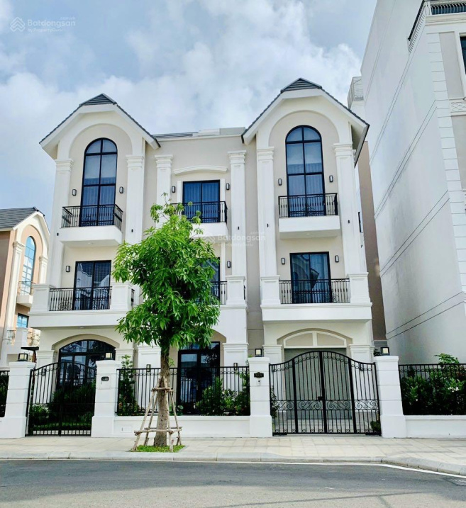 Chính Chủ Cần Bán Gấp Căn Biệt Thự Song Lập Compound Tại Manhattan Glory Vinhomes Grand Park Quận 9
